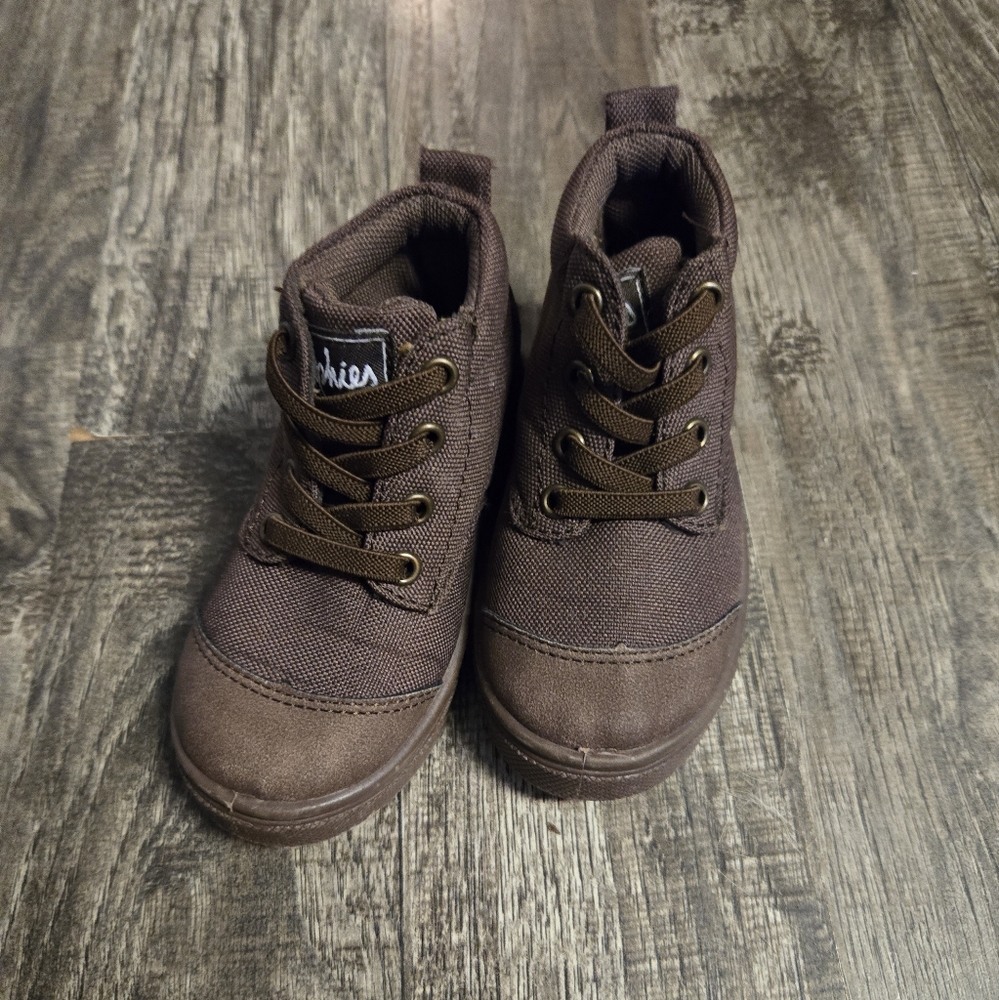 Oomphies Brown High Tops Toddler Size 6